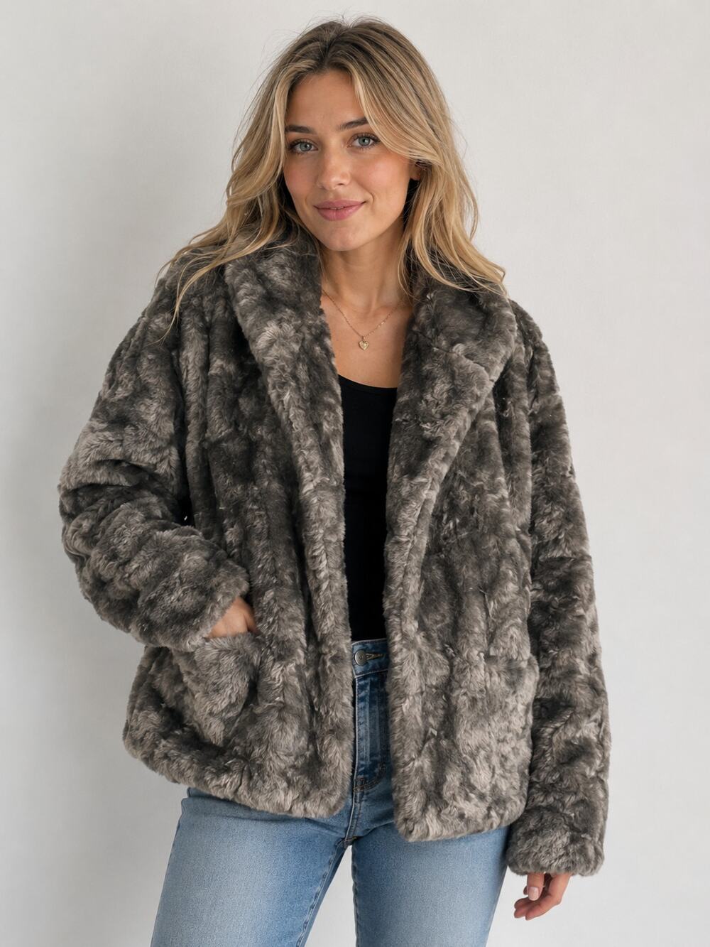 Forever 21 Soft Girl Faux Fur Jacket Womens Large Gray Cozycore Mob Wife Coat